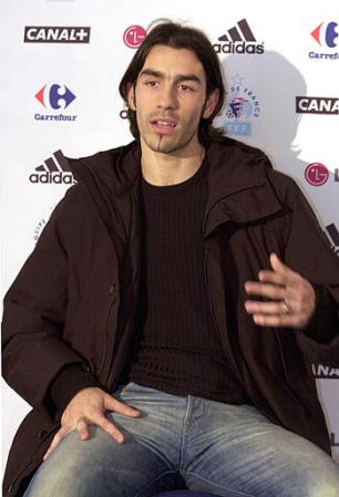 capt.1017079980.france_soccer_pires_cla103.jpg