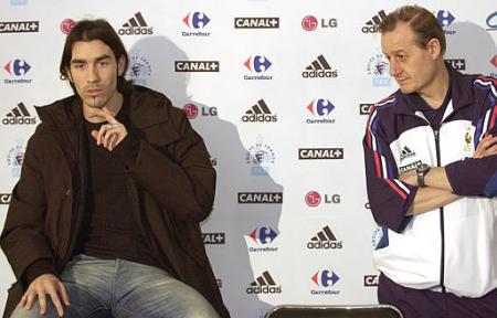 capt.1017080051.france_soccer_pires_cla102.jpg